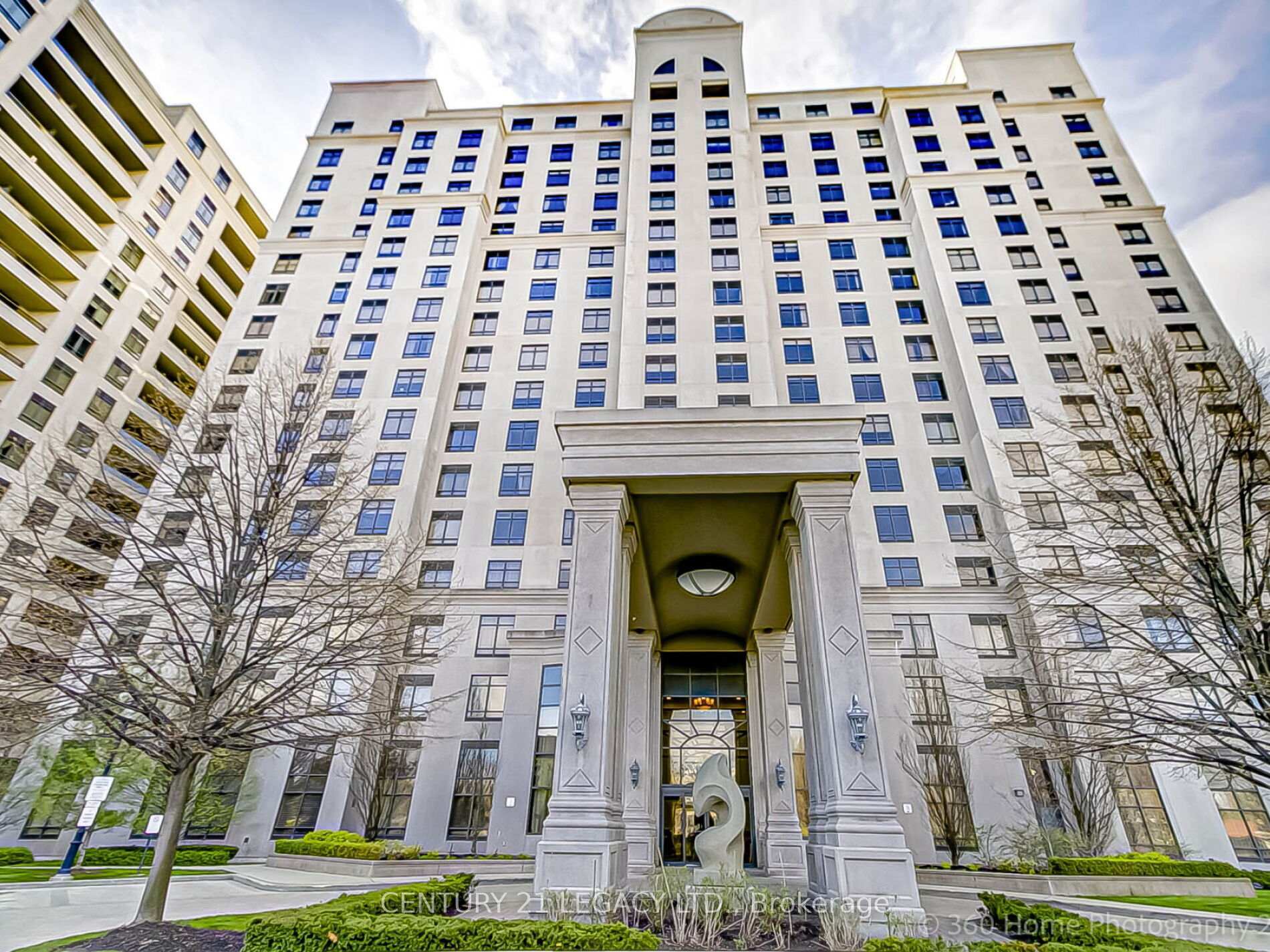 Property Photo: 9245 Jane Street 1503 ON L6A 1H7