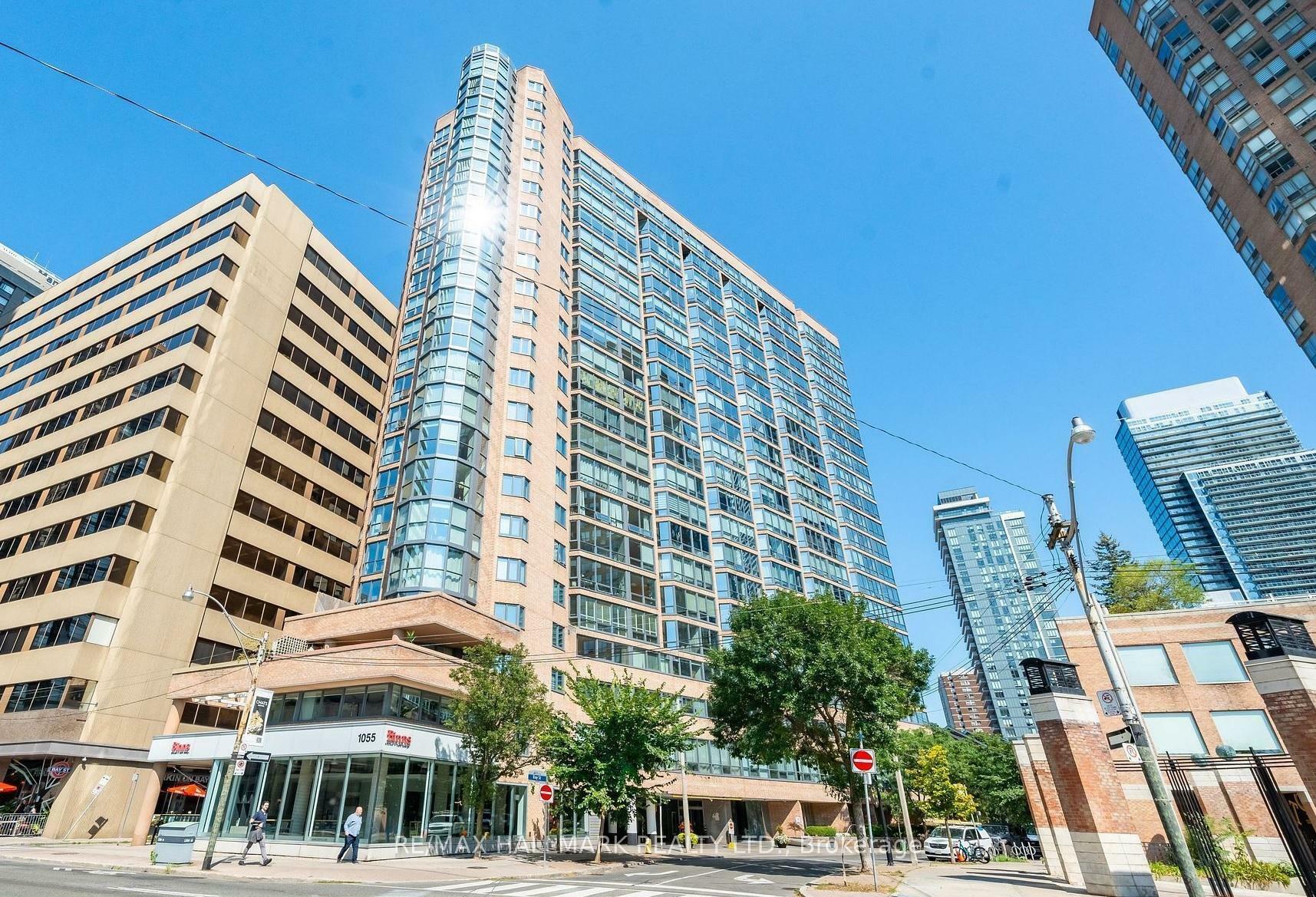 Property Photo:  1055 Bay Street 913  ON M5S 3A3 