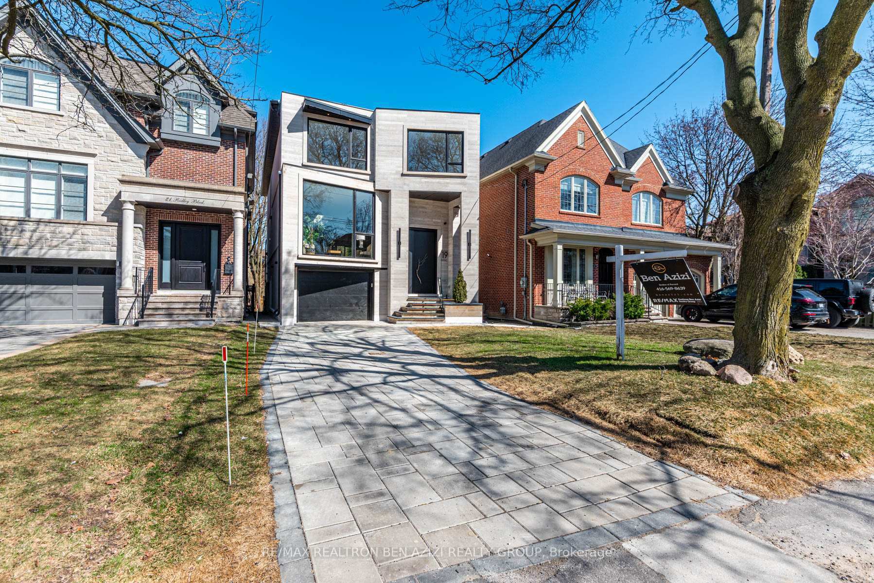 Property Photo: 19 Ridley Boulevard ON M5M 3L1