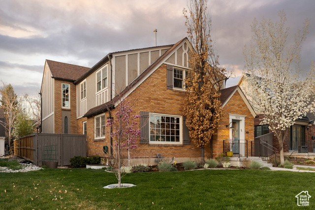 Property Photo: 1809 E Yalecrest Ave UT 84108