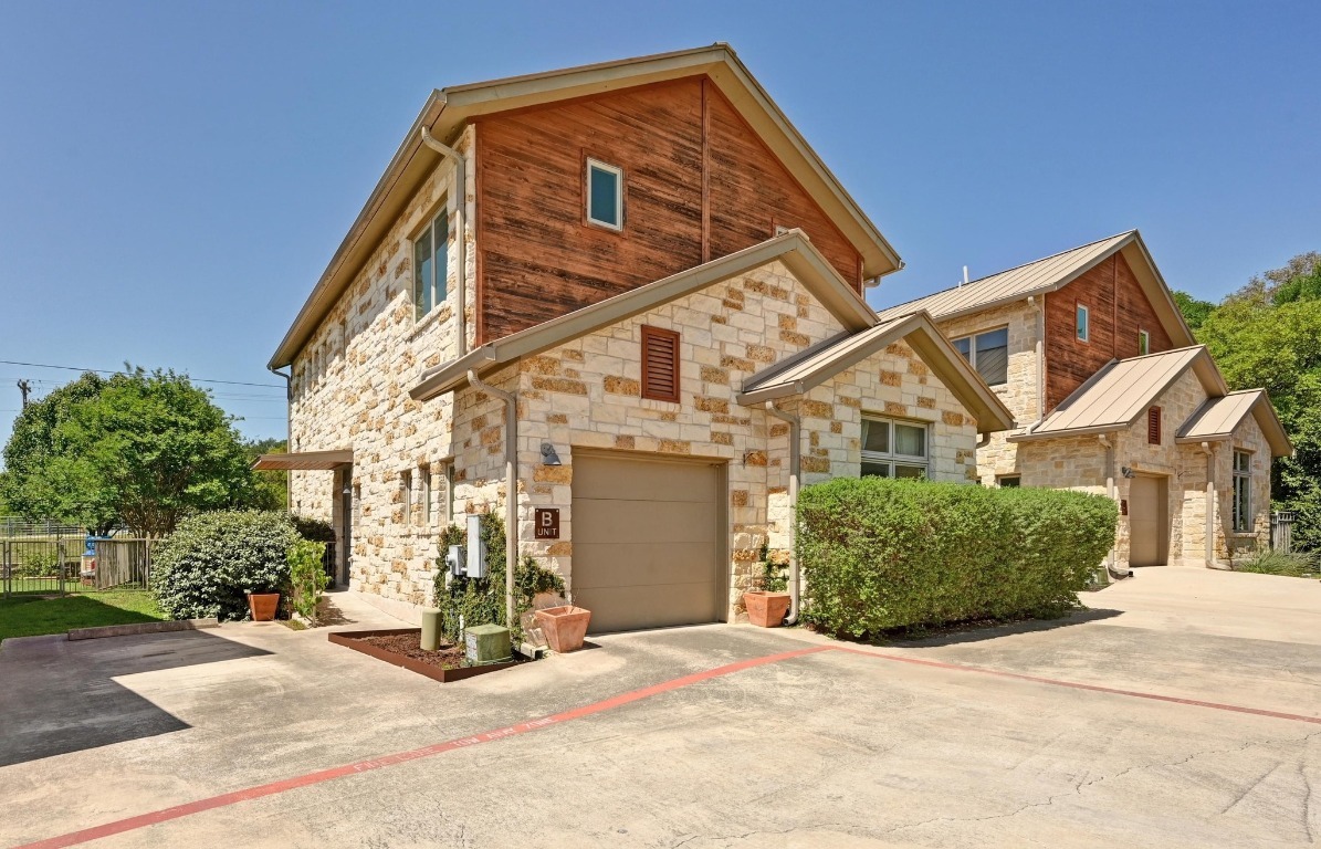 Property Photo: 592 Fm 967 B TX 78610