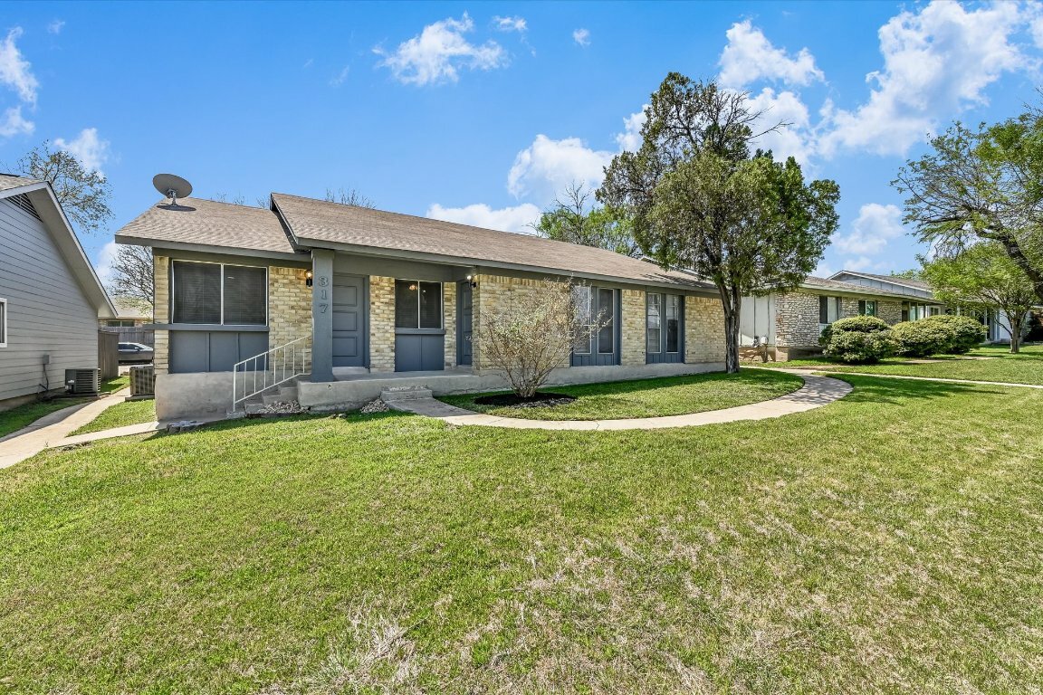 Property Photo:  317 W William Cannon Drive Unit A And B  TX 78745 