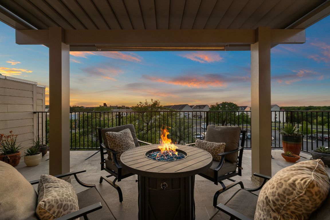 Property Photo: 1013 Highknoll Lane TX 78628