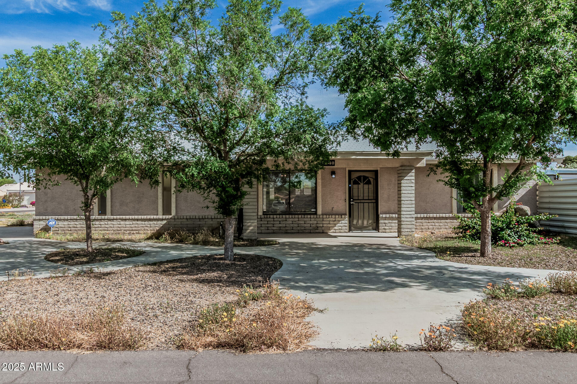 2640 E Campo Bello Drive  Phoenix AZ 85032 photo