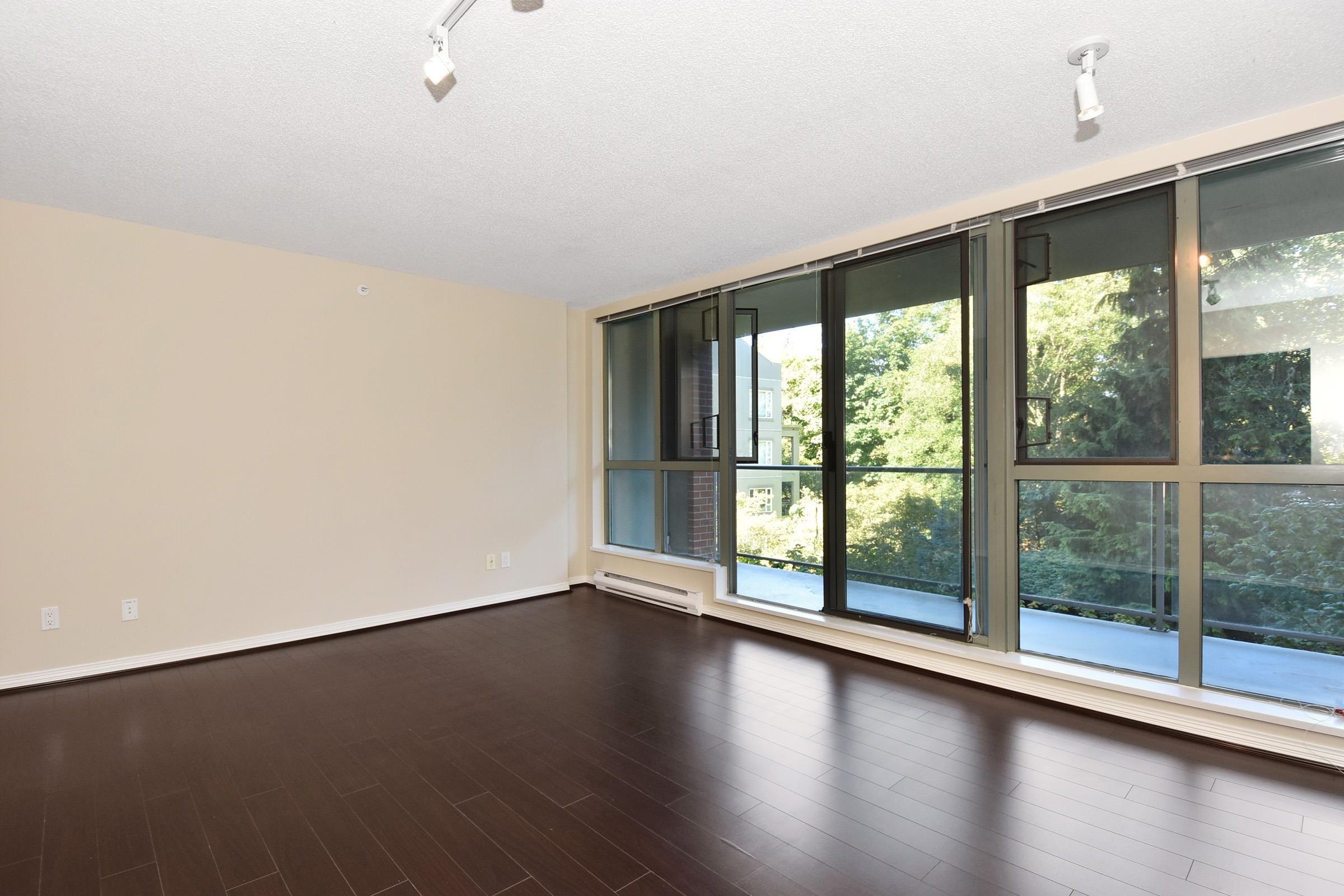 Property Photo: 5657 Hampton Place 302 BC V6T 2H4