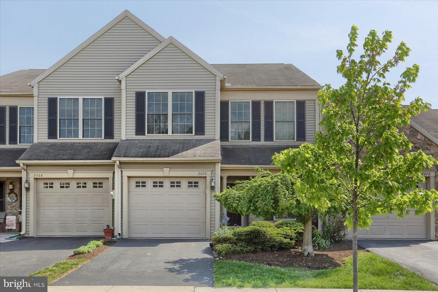 Property Photo: 2070 Deer Run Drive PA 17036