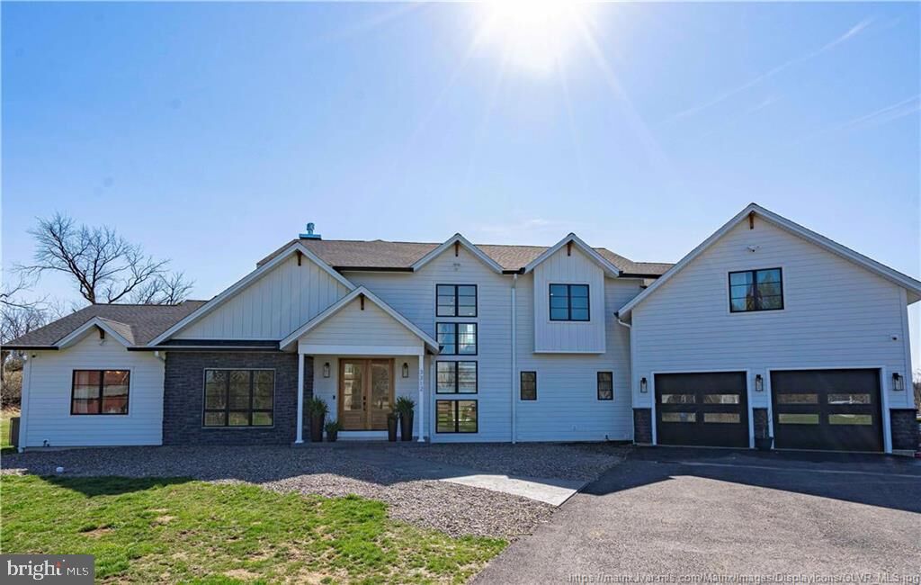 Property Photo:  3312 Cedar Crest Boulevard  PA 18037 