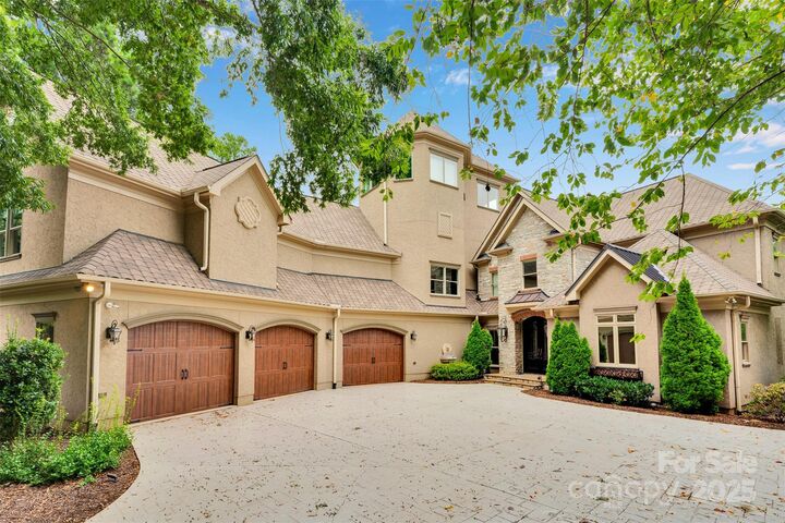 Property Photo:  20428 Island Forest Drive  NC 28031
