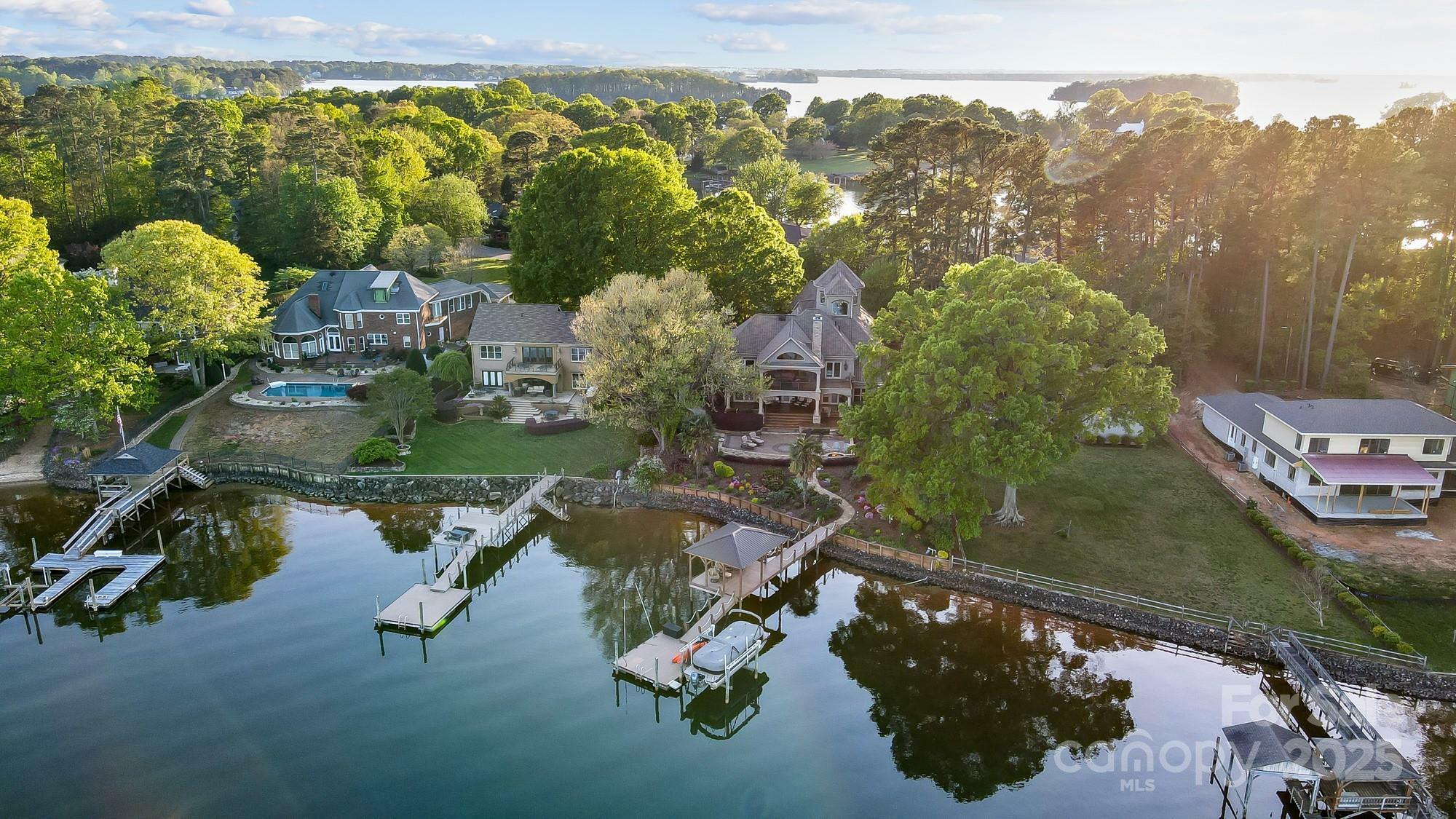 Property Photo:  20428 Island Forest Drive  NC 28031 