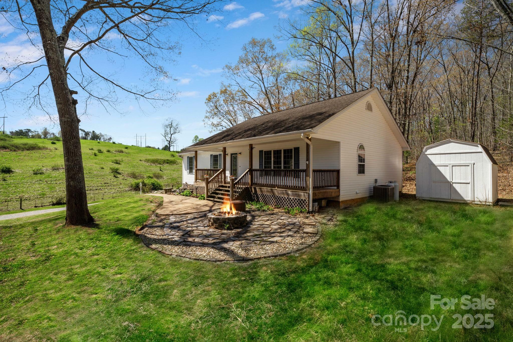 Property Photo: 71 Gosnell Road NC 28804