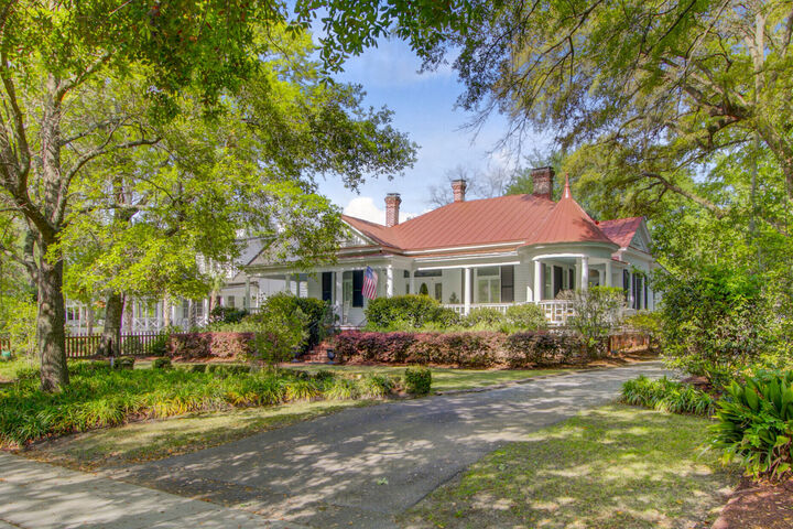 Property Photo: 210 S Gum Street SC 29483