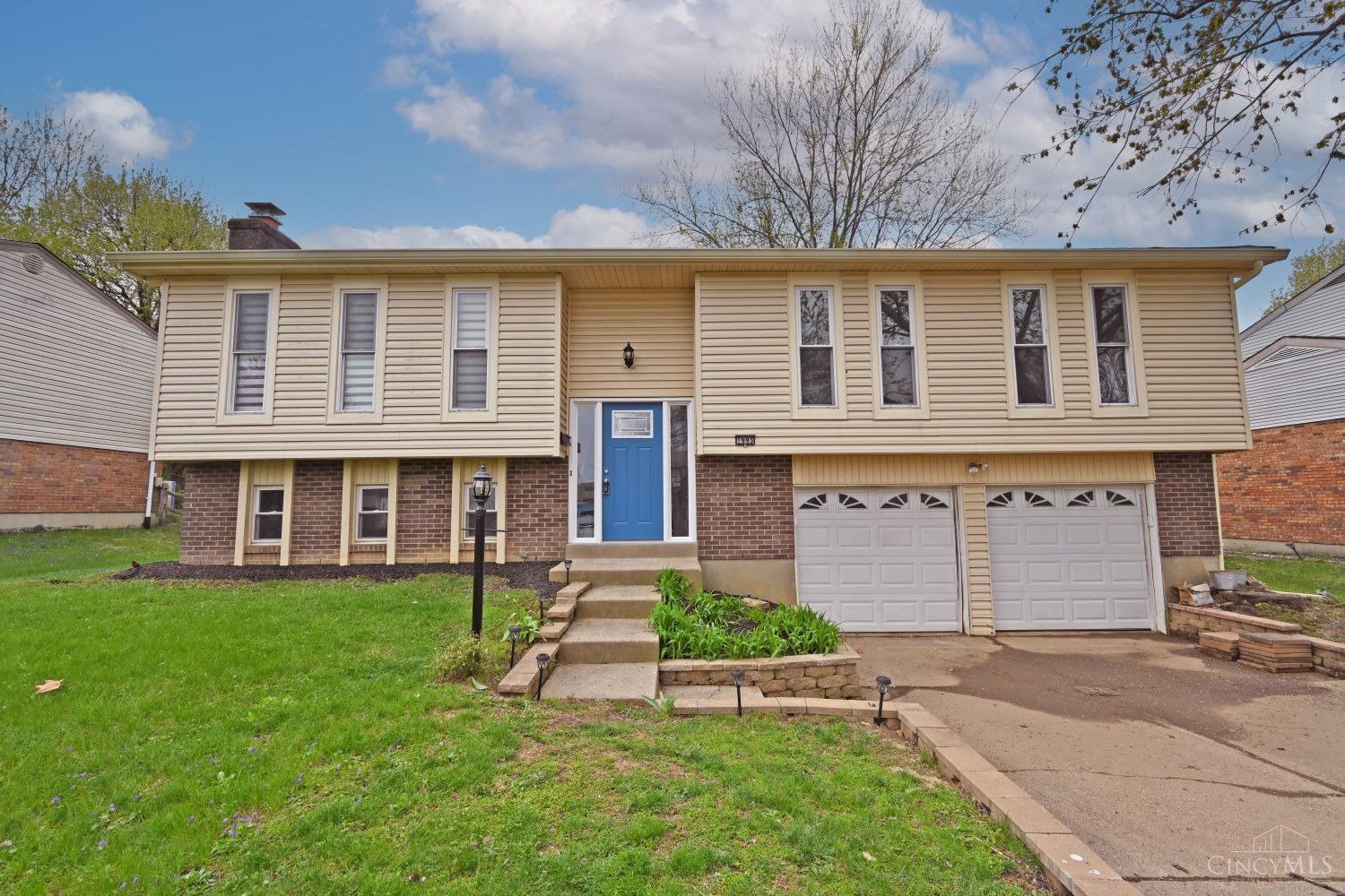 Property Photo: 1993 Broadhurst Avenue OH 45240