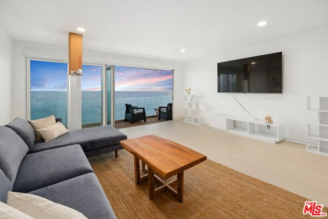 Property Photo: 20462 Pacific Coast Hwy CA 90265
