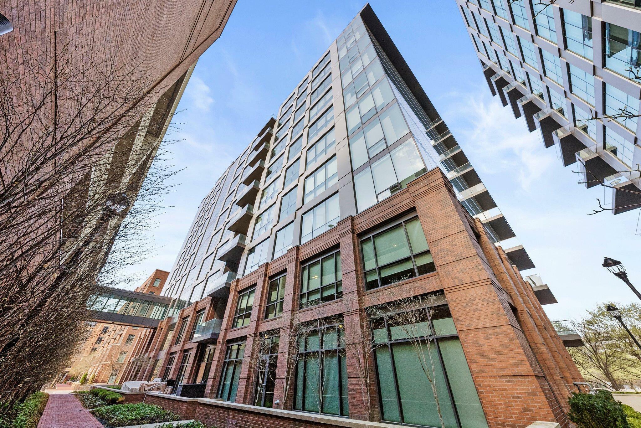 Property Photo: 225 John H McConnell Boulevard OH 43215