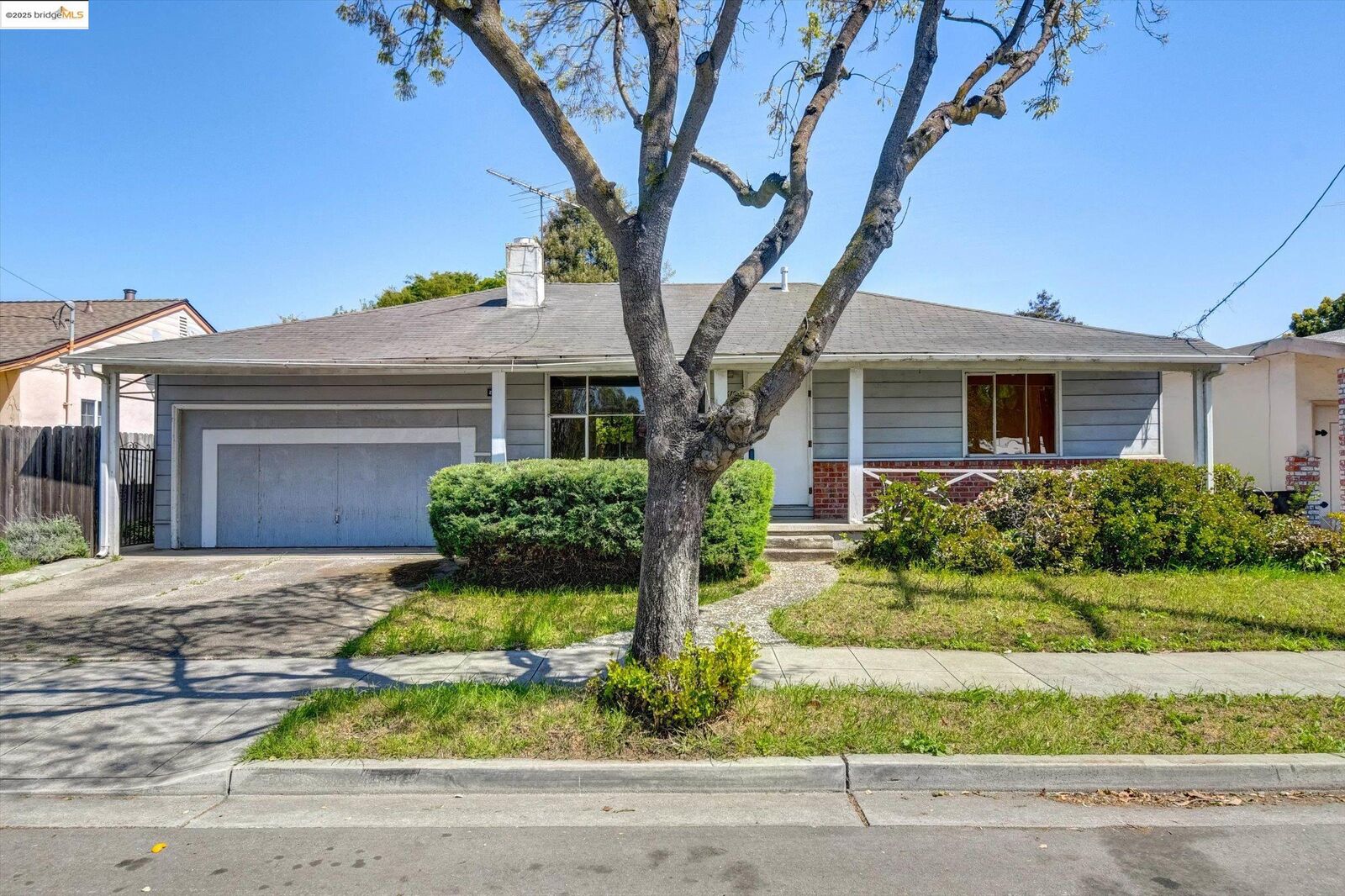 Property Photo: 26618 Jane Ave CA 94544