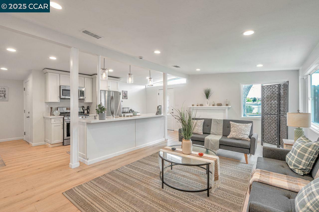 Property Photo: 1419 Coronel Ave CA 94591