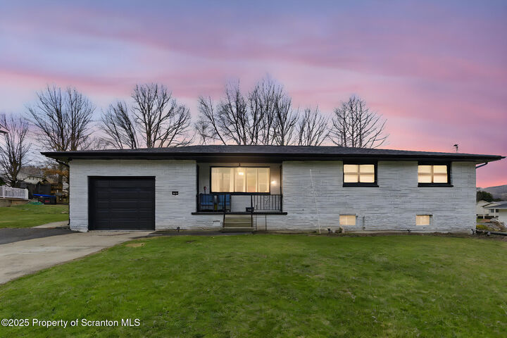 402 Kennedy Drive  Archbald PA 18403 photo