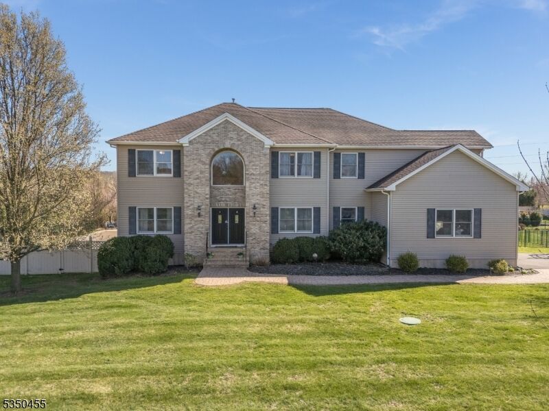 Property Photo:  206 Robin Court  NJ 08886 