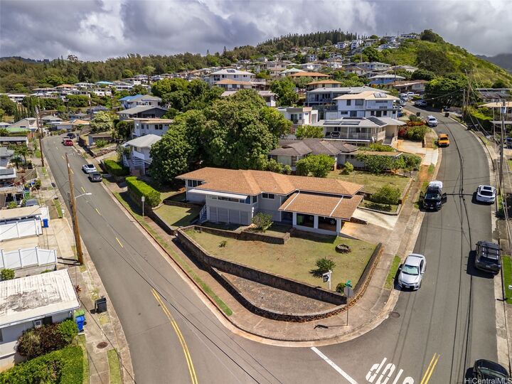 2135 St Louis Drive  Honolulu HI 96816 photo
