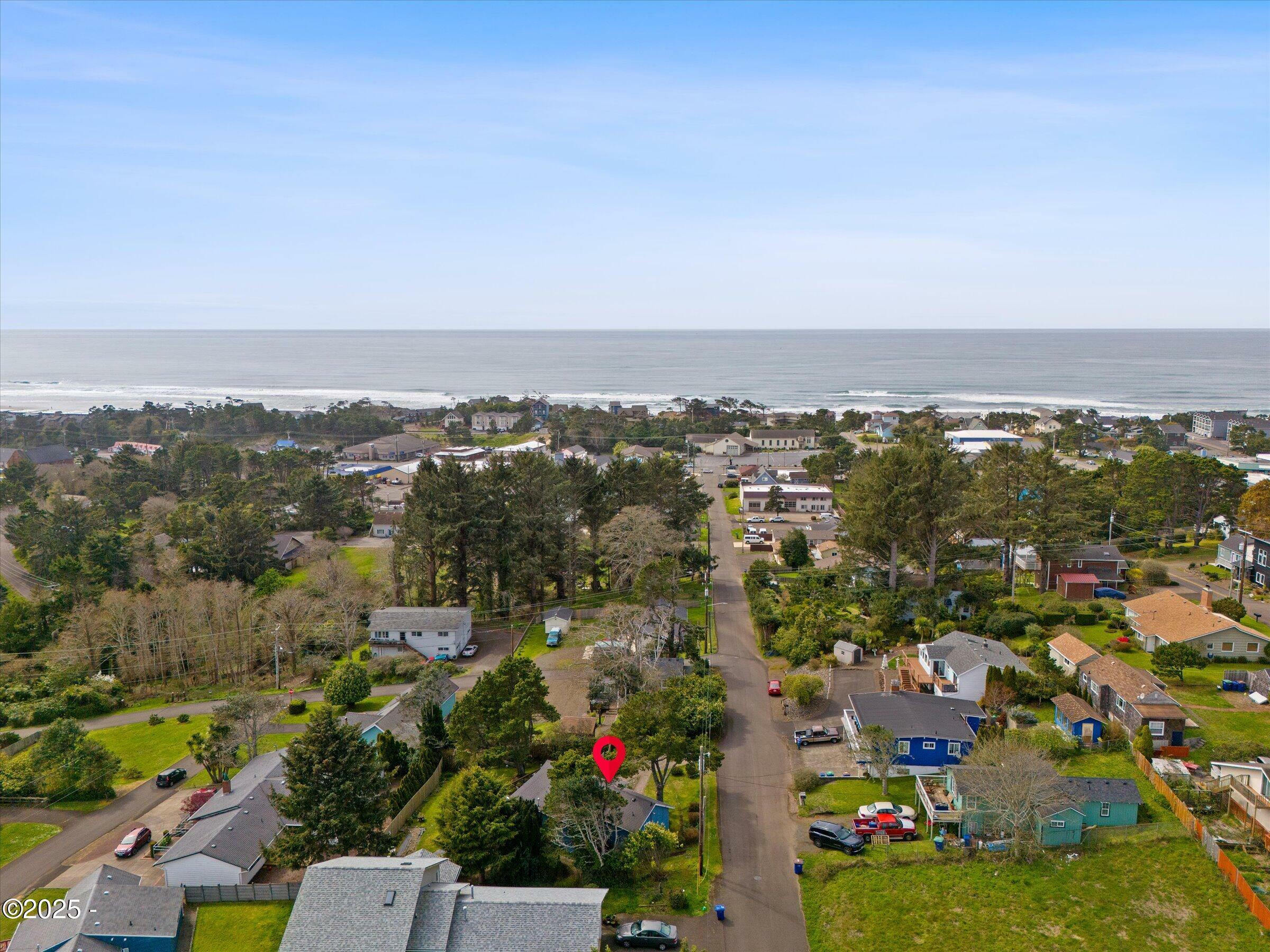 Property Photo: 1736 NE 11th Street OR 97367