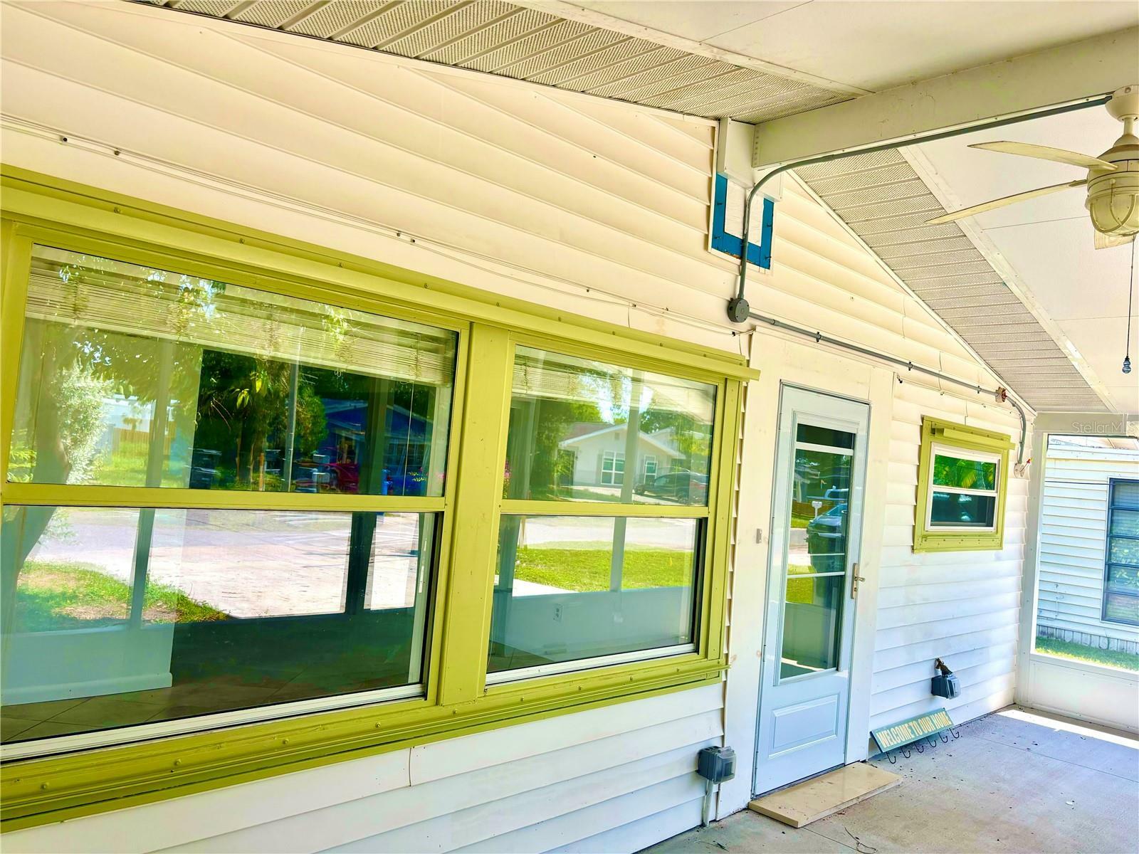 Property Photo: 4485 49th Avenue N FL 33714