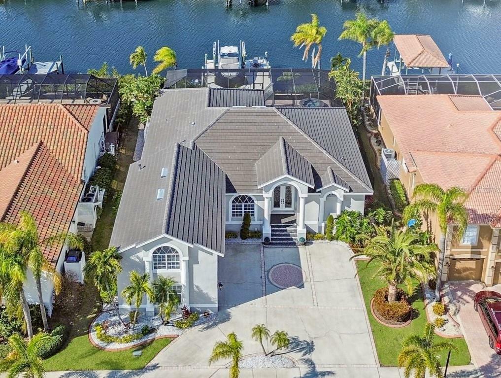 Property Photo: 921 Allegro Lane FL 33572