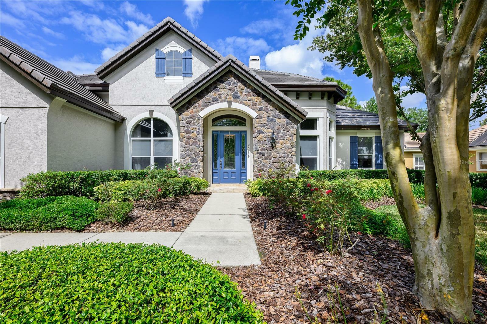 Property Photo:  25519 Hawks Run Ln  FL 32776 