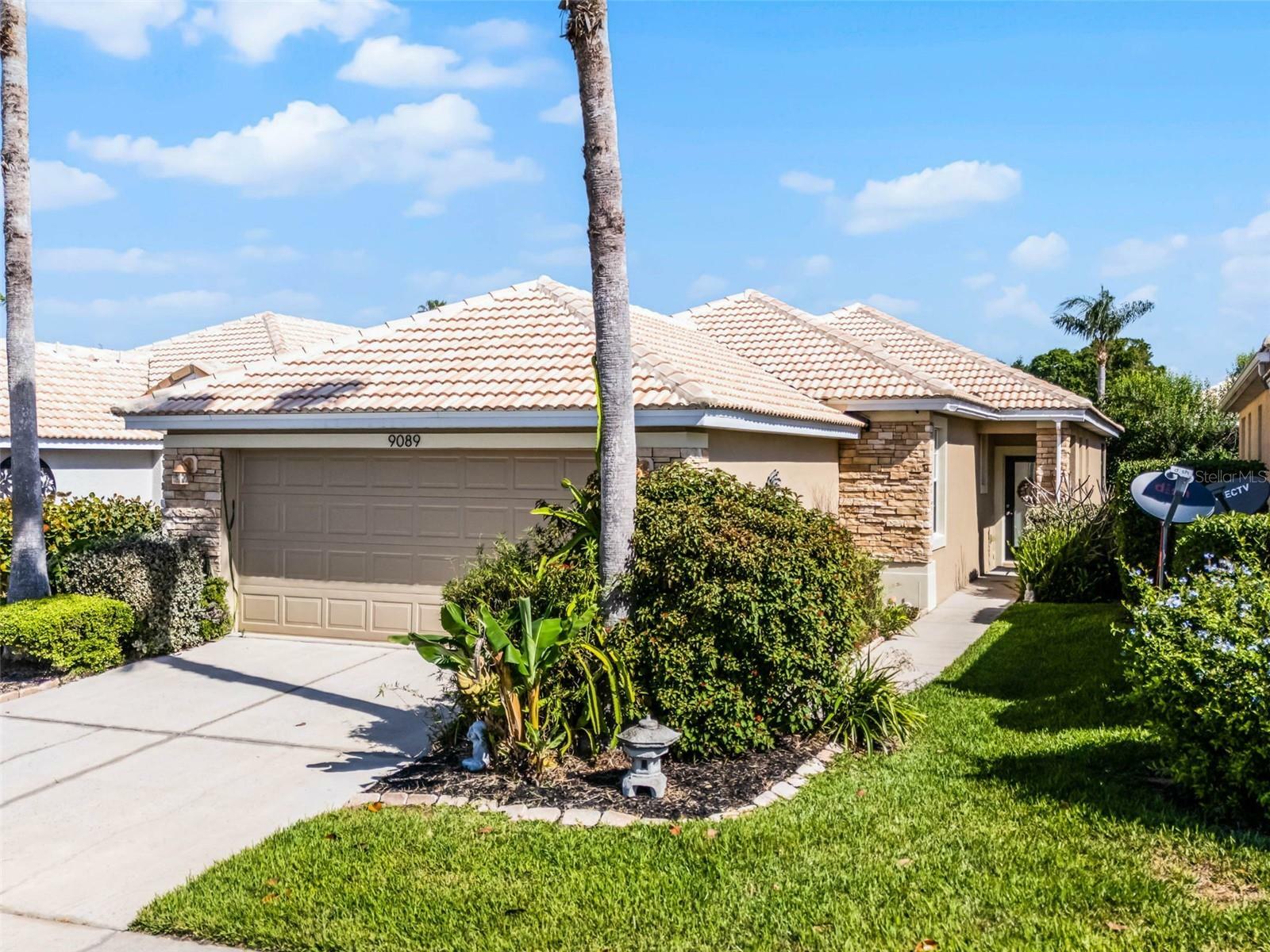 9089 Saint Andrews Way  Mount Dora FL 32757 photo