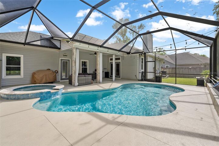 Property Photo:  10408 NW 13th Avenue  FL 32606 