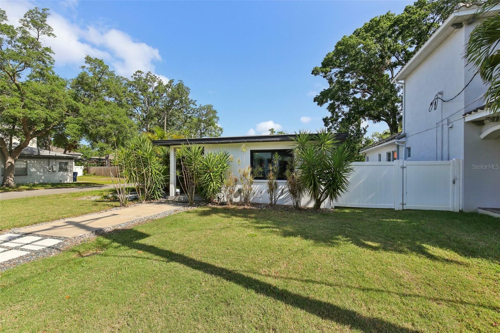 Property Photo: 3131 W Fielder Street FL 33611