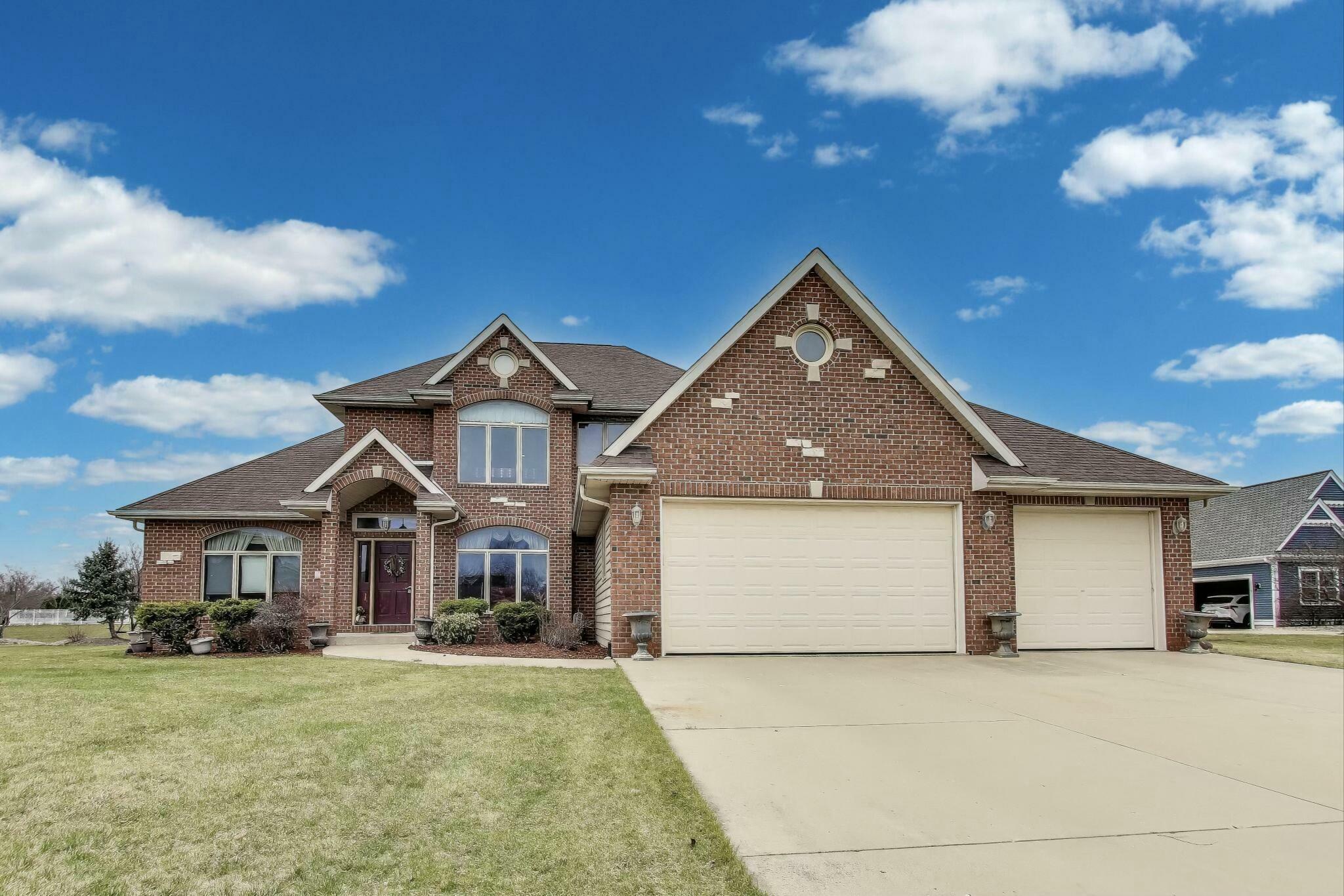 Property Photo: 380 Wellington Dr WI 53182