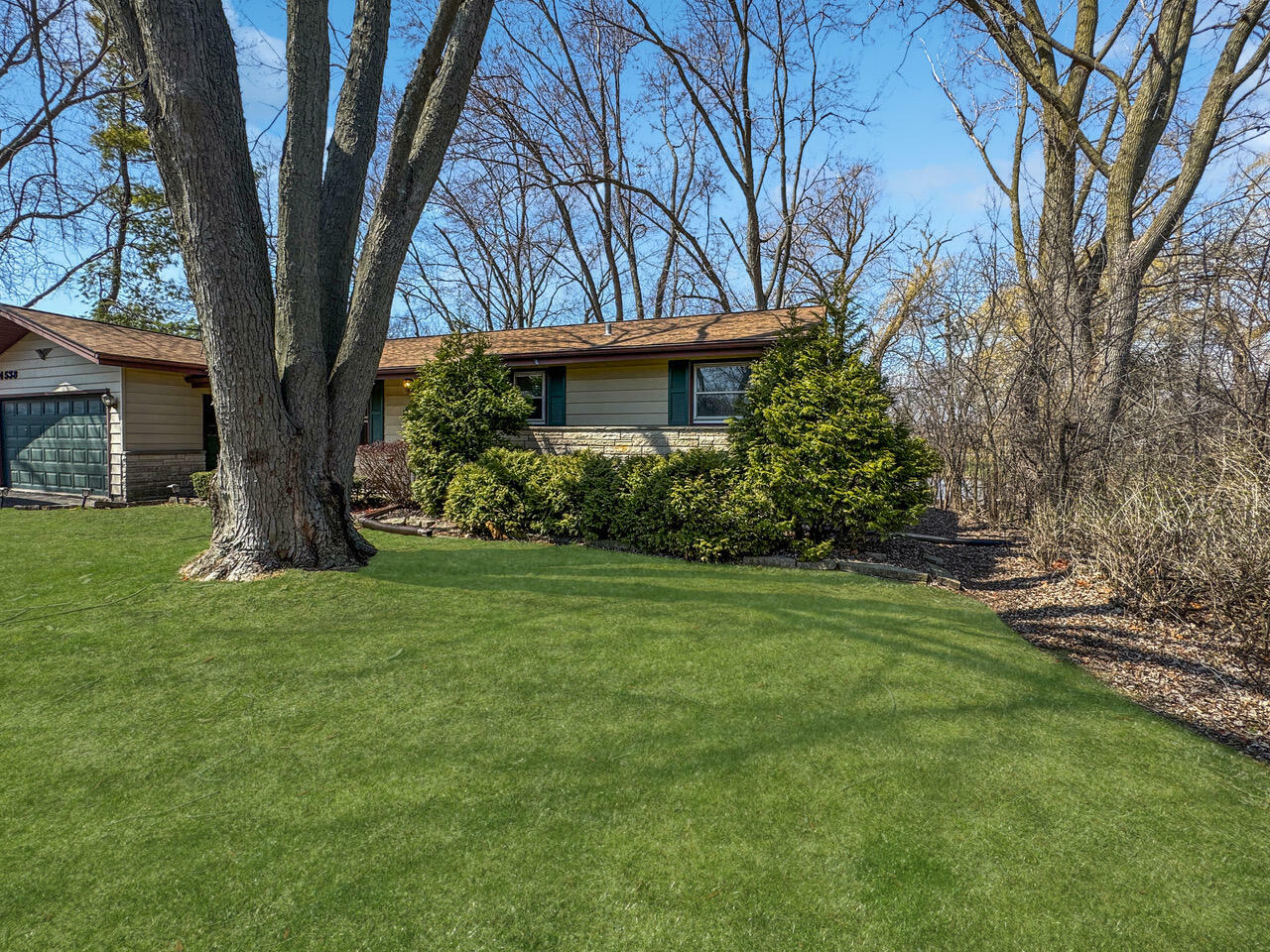 Property Photo: 4538 Oakdale Dr WI 53405