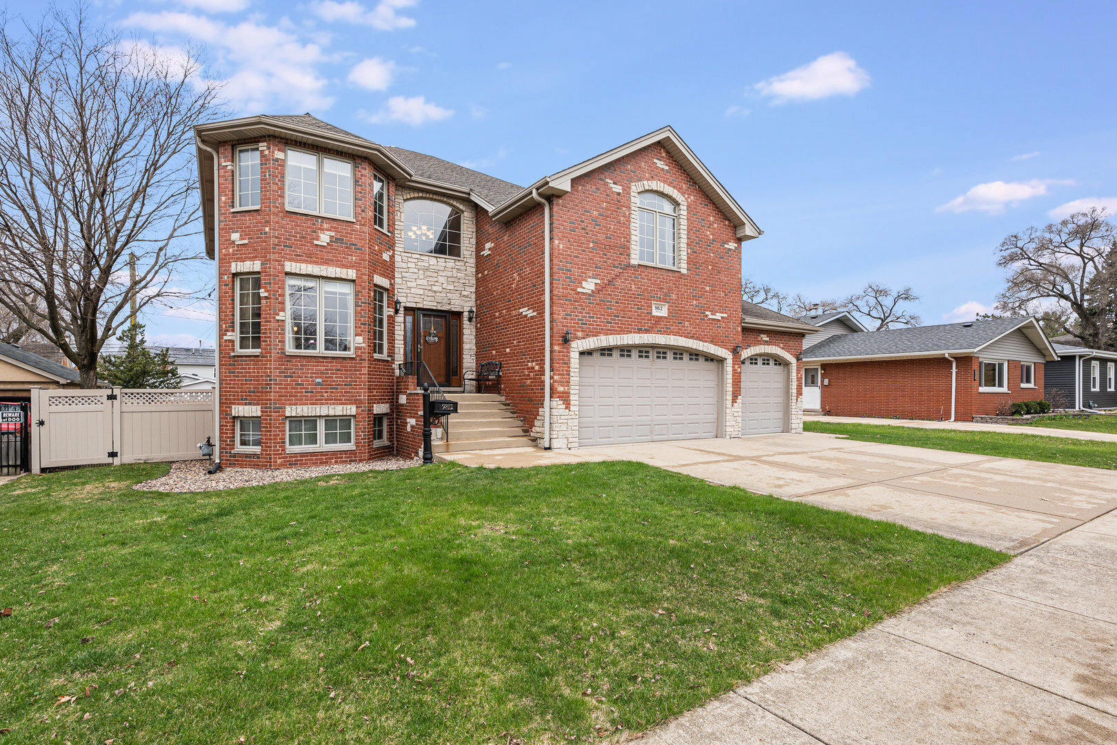 Property Photo:  9812 Minnick Avenue  IL 60453 