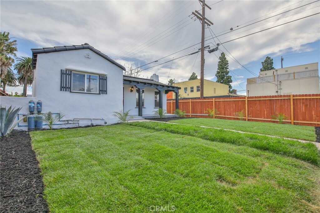 Property Photo: 842 W 104th Place CA 90044