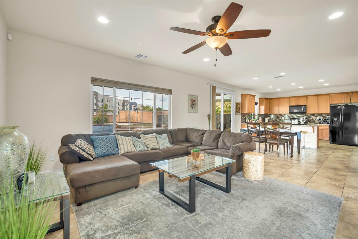 Property Photo: 7521 Chappelle Way CA 95757