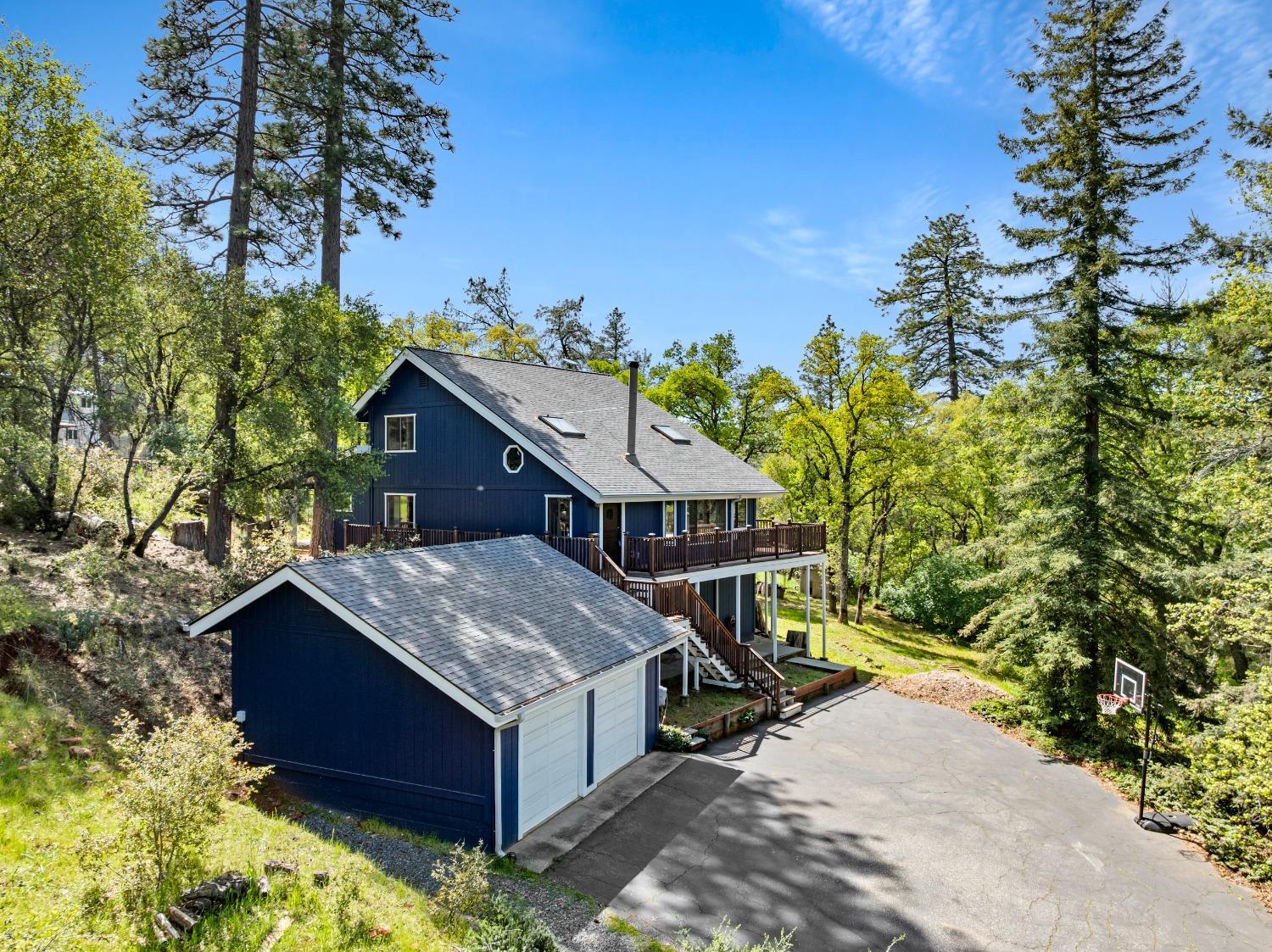 Property Photo: 19350 Valkenburg Lane CA 95949
