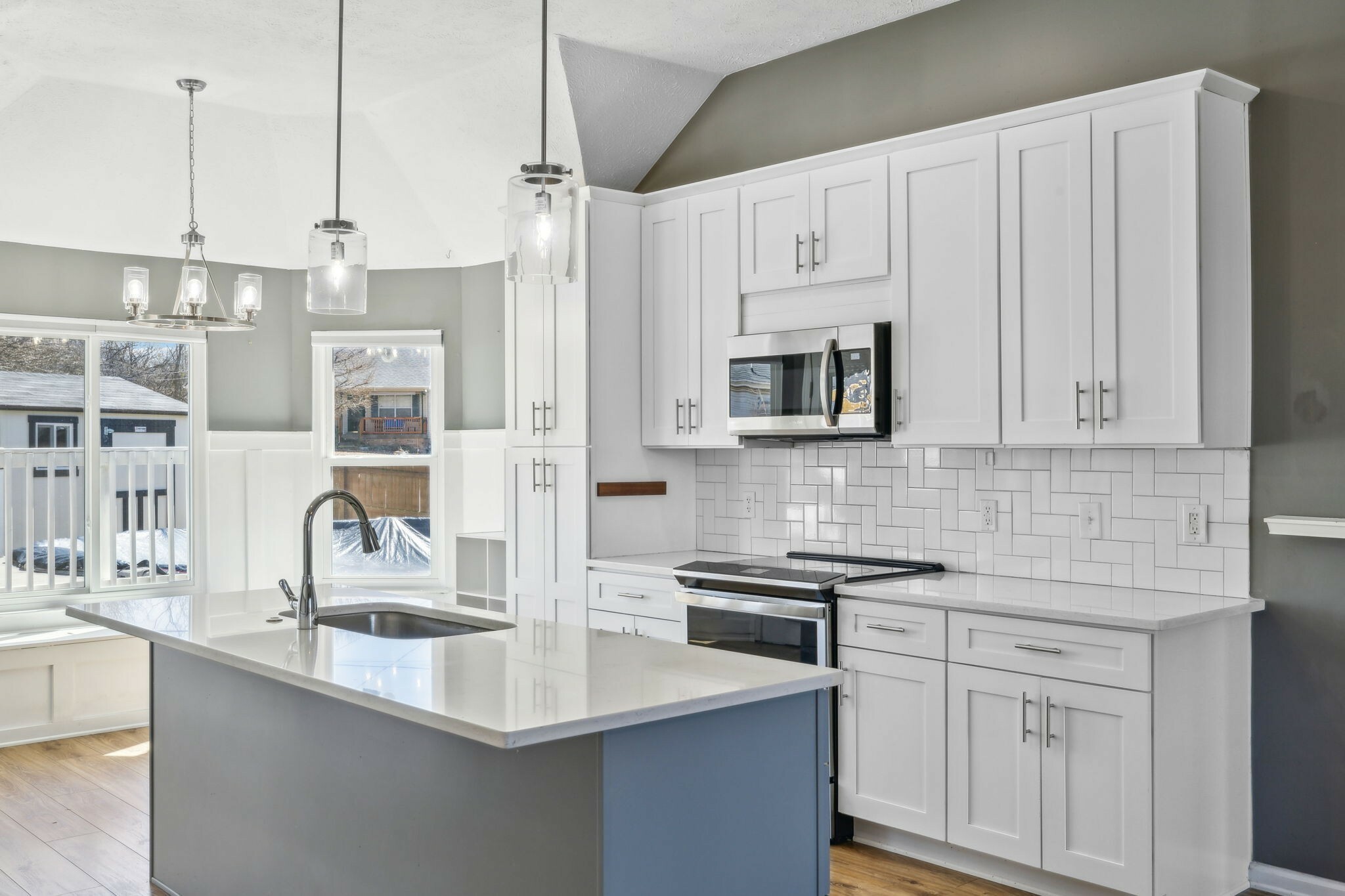 Property Photo: 708 Stone Hedge Dr TN 37138