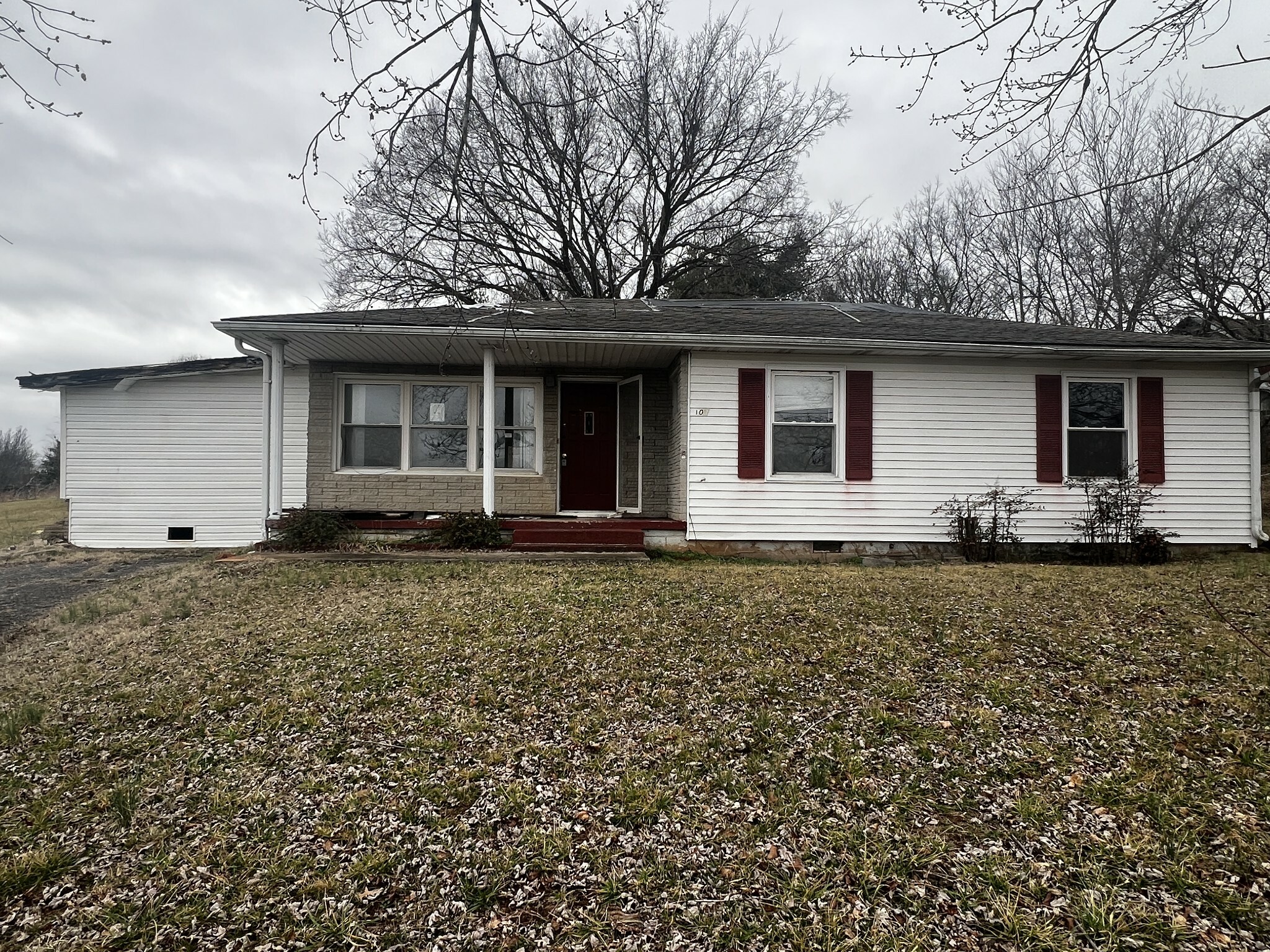 Property Photo: 103 Jackson St TN 37318