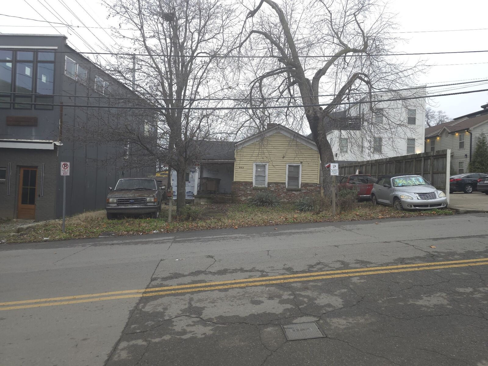 Property Photo:  903 19th Ave N  TN 37208 