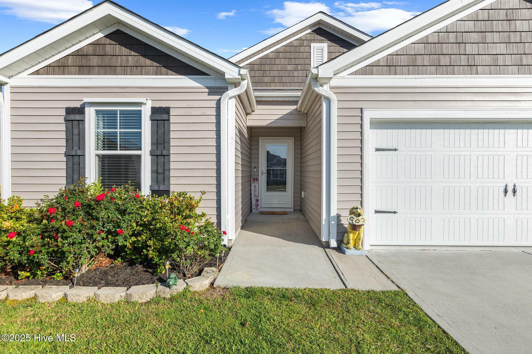 Property Photo: 8126 Thatcher Lane NE NC 28451