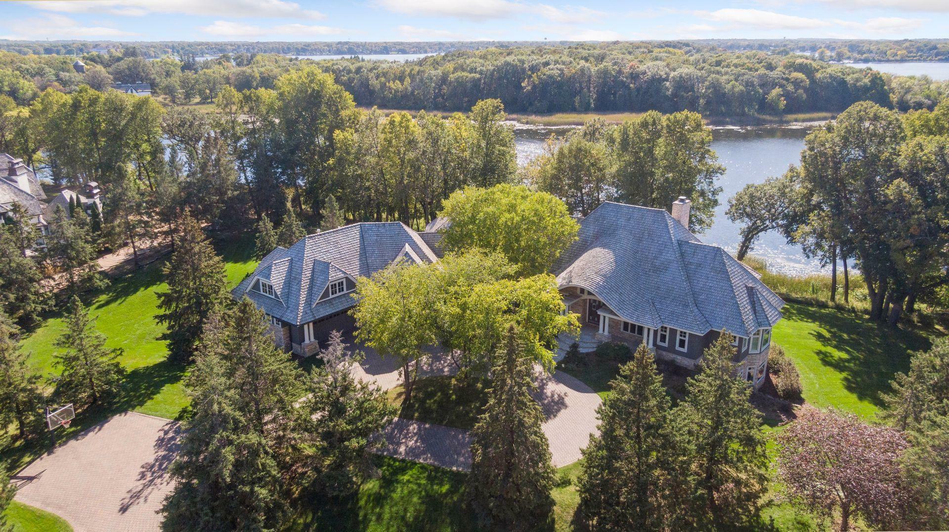Property Photo: 2845 Little Orchard Way MN 55391
