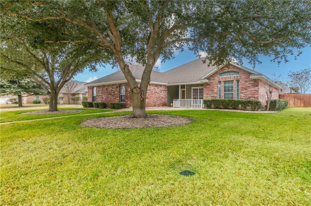 Property Photo: 1693 W Tate Avenue TX 76706