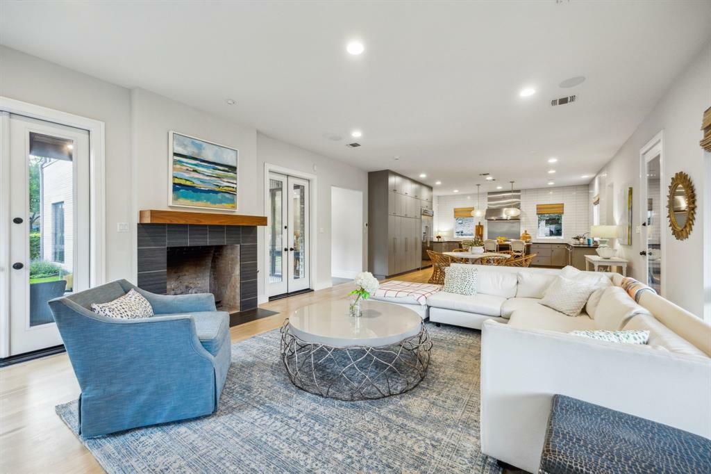Property Photo: 6604 Northridge Drive TX 75214