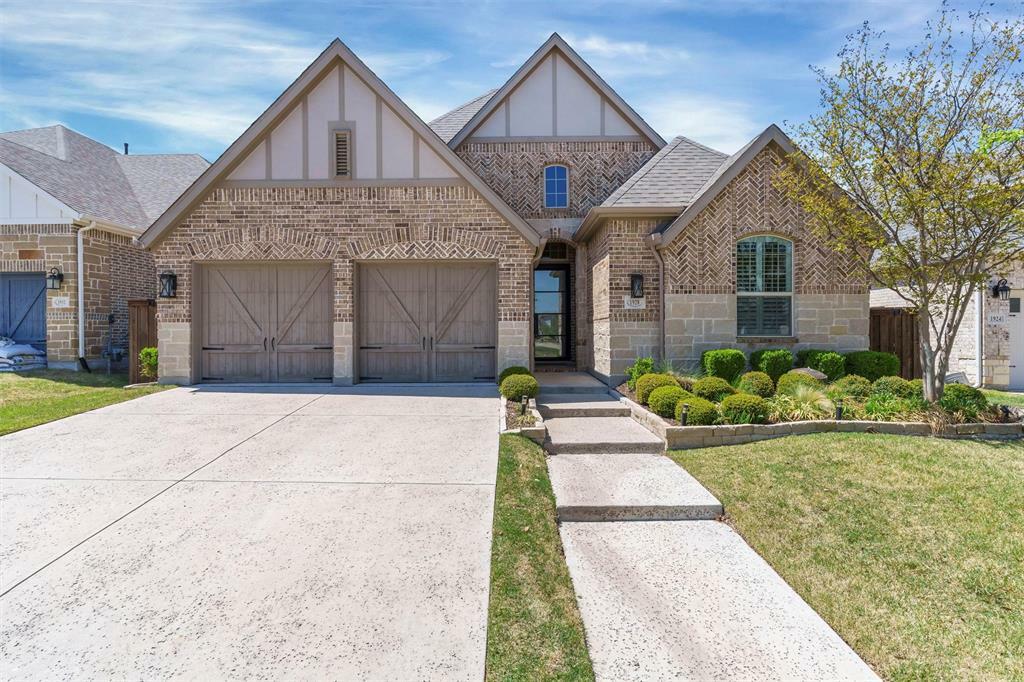 Property Photo: 1928 Crested Ridge Road TX 76008