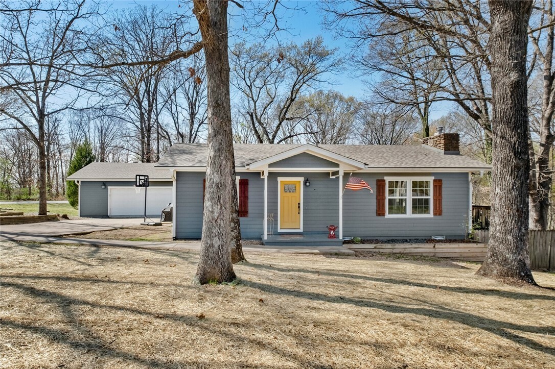 Property Photo: 1 Bedford Lane AR 72714
