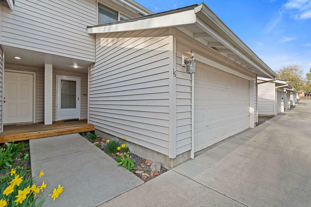 Property Photo:  1801 NE Purcell Boulevard # 16  OR 97701 