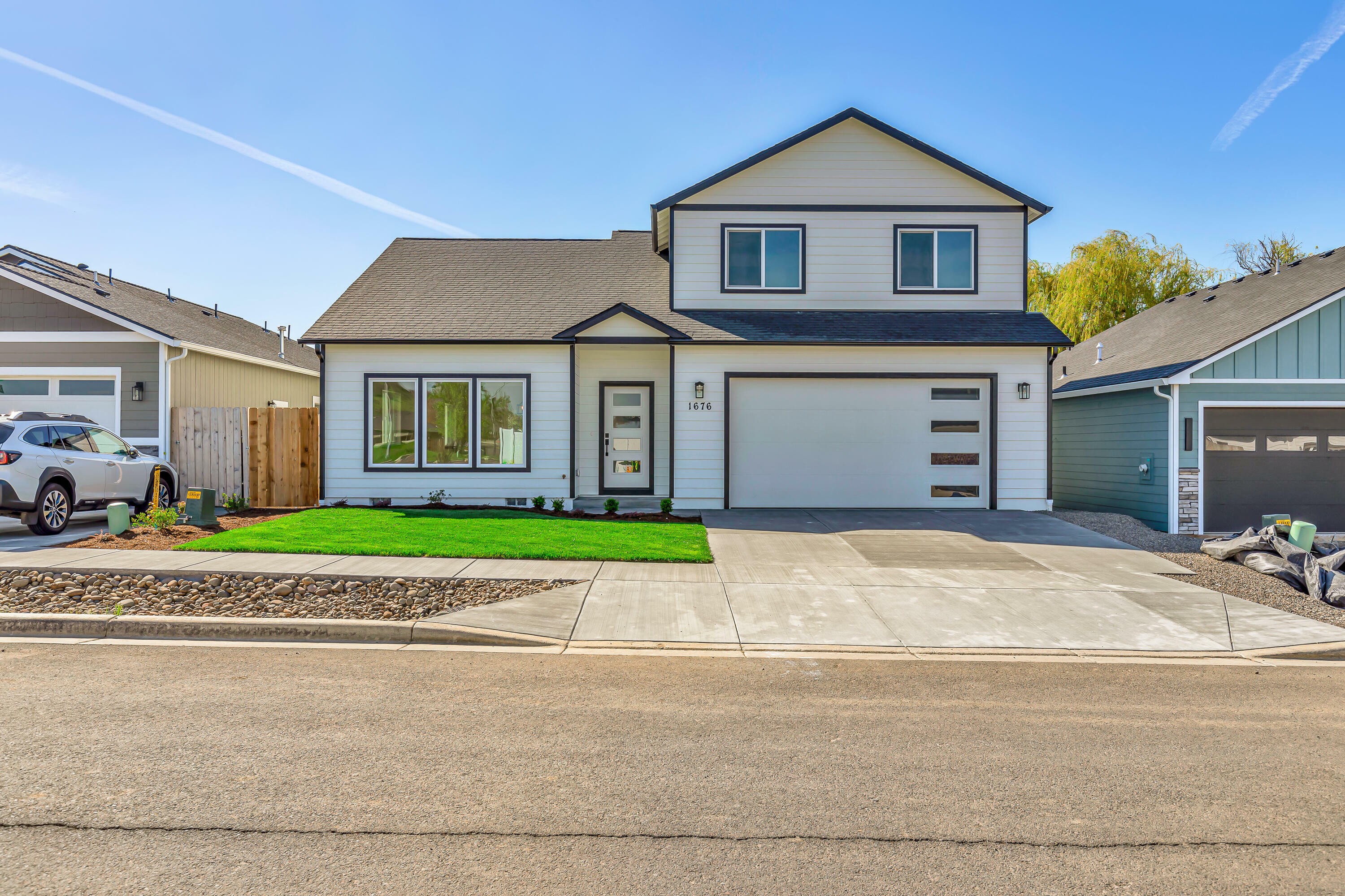 Property Photo:  1676 Monarch Lane  OR 97504 