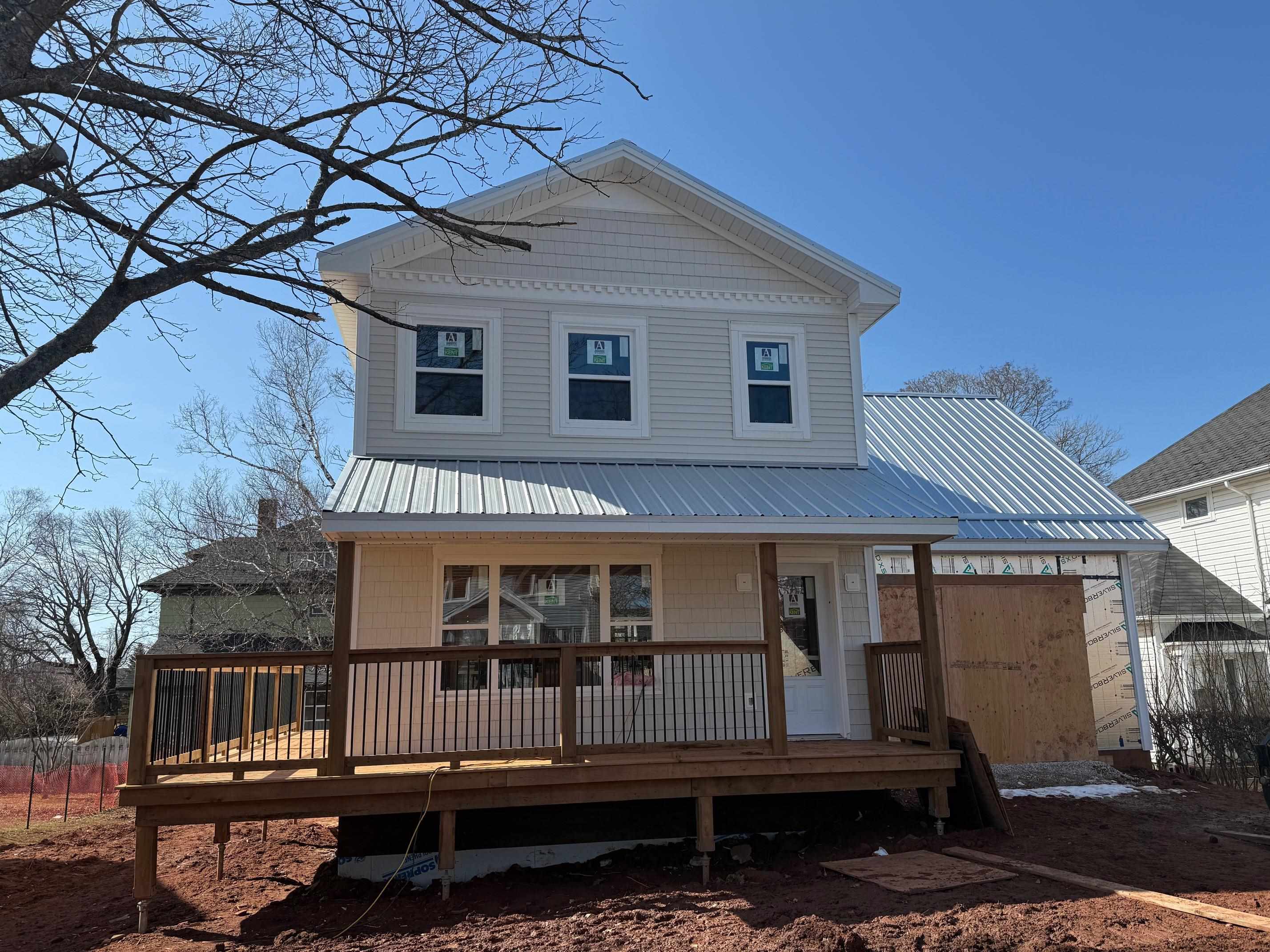 Property Photo: 366 Oak Avenue PE C1N 2A7