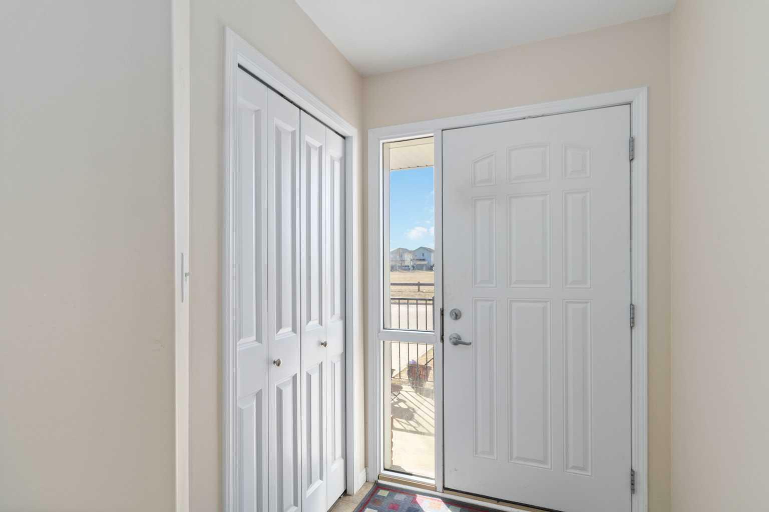Photo de la propriété: 248C Grosbeak Way 19 AB T9K 0W1