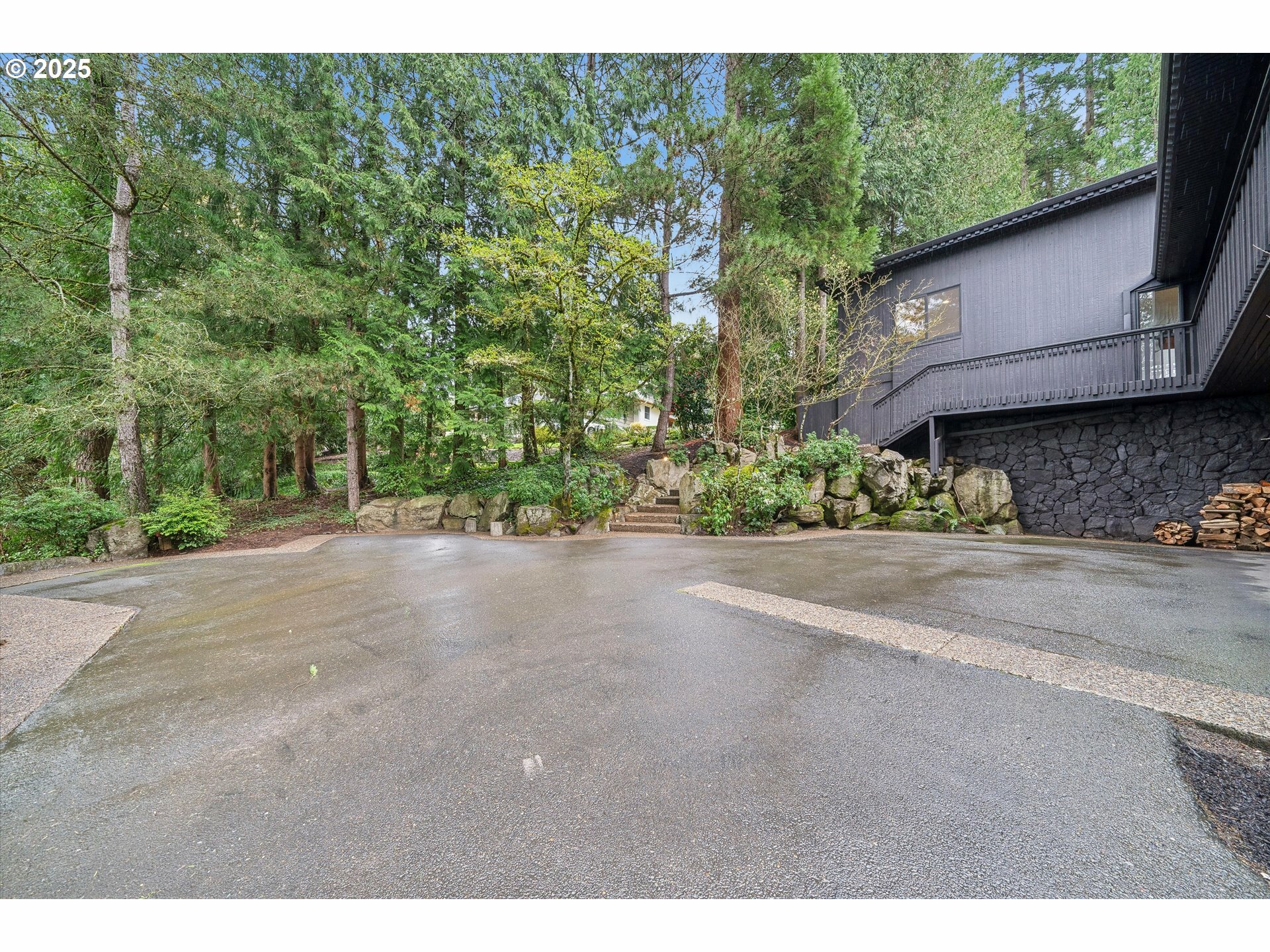 Property Photo: 17288 Blue Heron Rd OR 97034